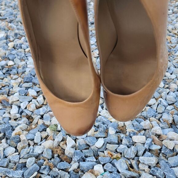 Stuart Weitzman nude color shoes - Picture 2 of 9